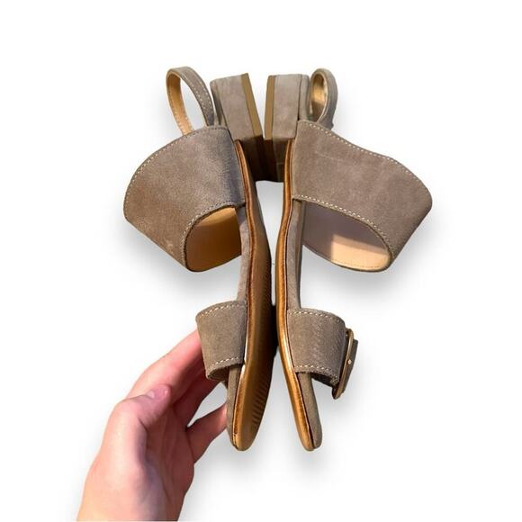 Les Italiennes Taupe Suede Double Strap Buckle Slingback Flat‎ Sandals Sz 39 - Picture 2 of 9